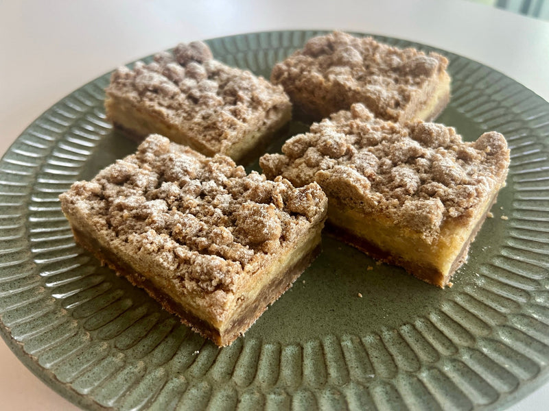 Almond Crumb Cake Blondies